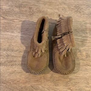Minnetonka Shoes - Minnetonka moccasins Minnetonka Shoes - Minnetonka moccasins